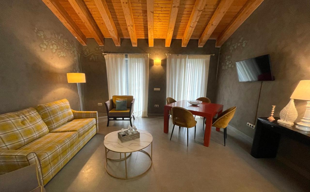 Ritual Sevilla Suites - Malaver 23 (Adults Only) Экстерьер фото